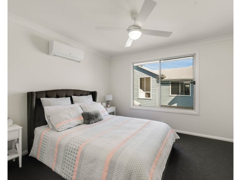 1/316 Stenner Street, Middle Ridge QLD 4350