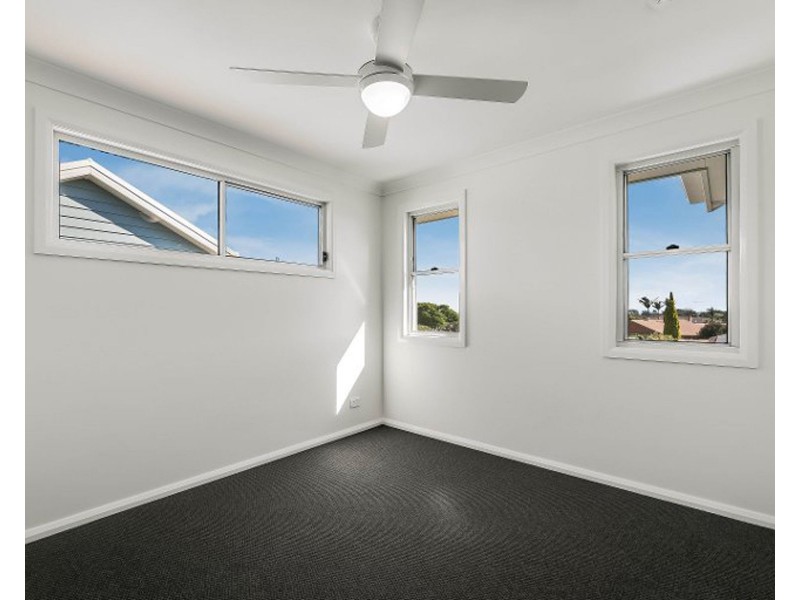 1/316 Stenner Street, Middle Ridge QLD 4350