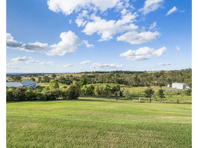 20 Holly Avenue, Highfields QLD 4352