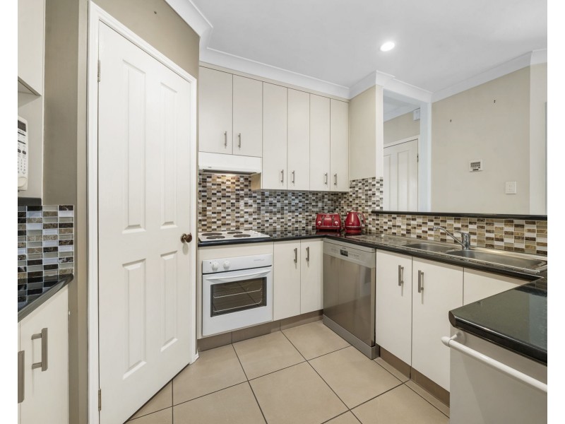 612 Hume Street, Middle Ridge QLD 4350