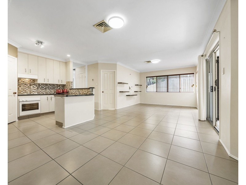 612 Hume Street, Middle Ridge QLD 4350