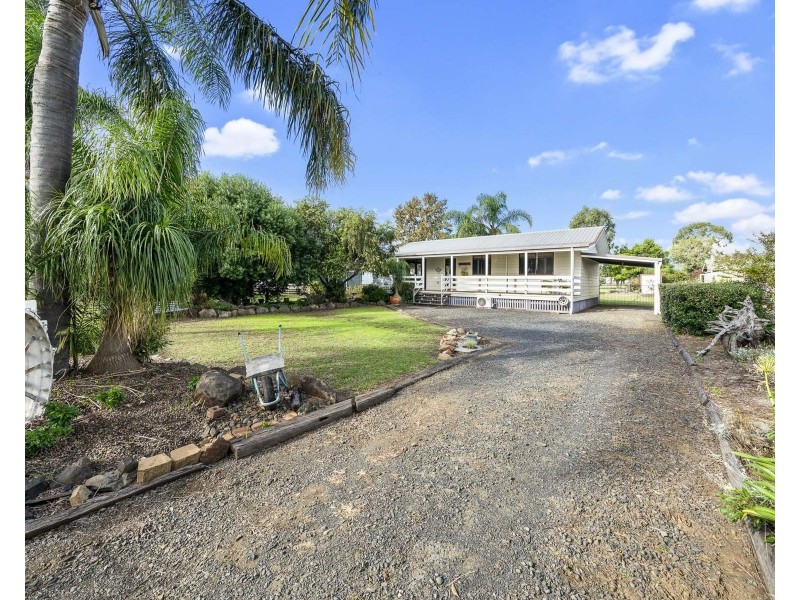 11 Harrow Street, Cambooya QLD 4358