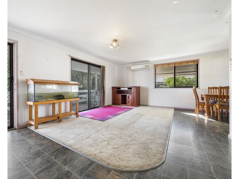 11 Harrow Street, Cambooya QLD 4358