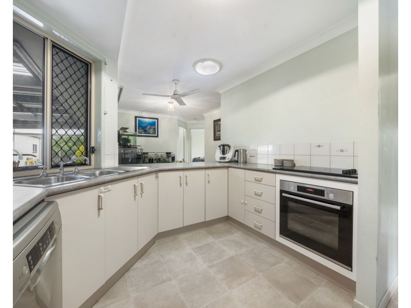 44 Nash Drive, Glenvale QLD 4350