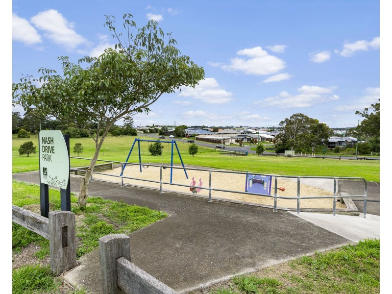 44 Nash Drive, Glenvale QLD 4350