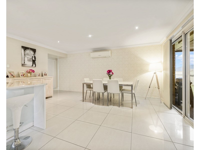 5 Ace Drive, Glenvale QLD 4350
