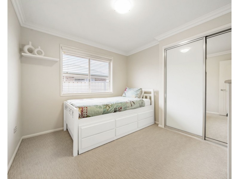5 Ace Drive, Glenvale QLD 4350