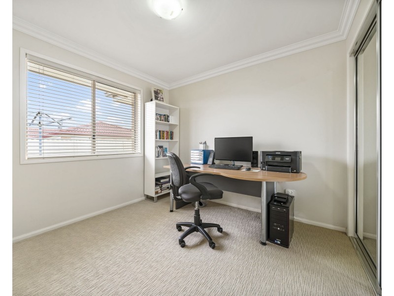 5 Ace Drive, Glenvale QLD 4350