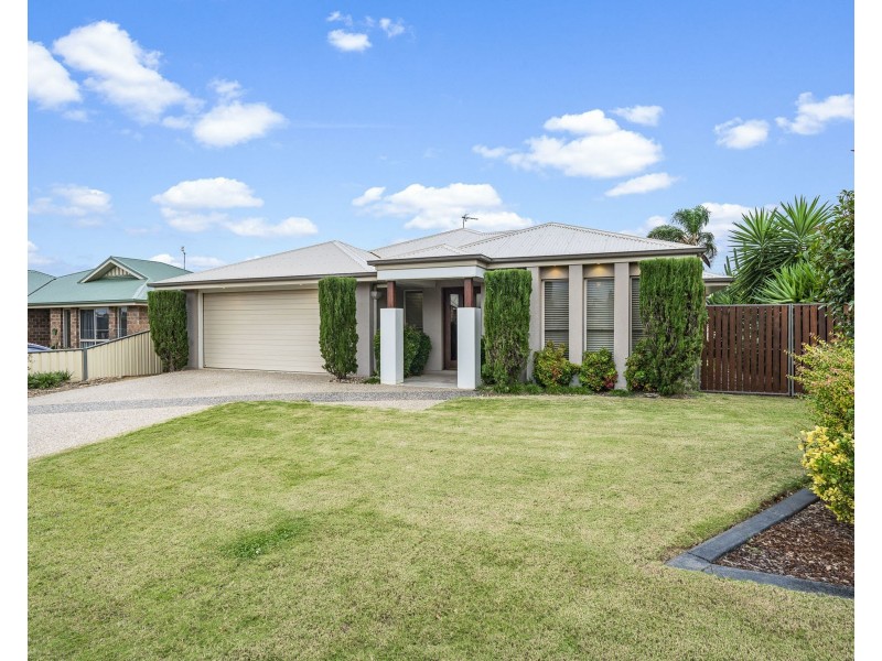 5 Ace Drive, Glenvale QLD 4350
