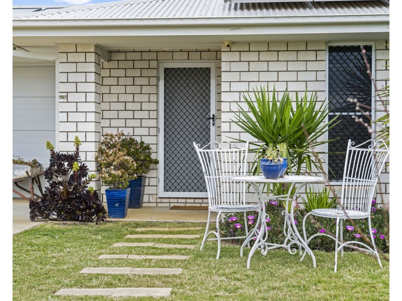 5 Esmeralda Street, Cambooya QLD 4358