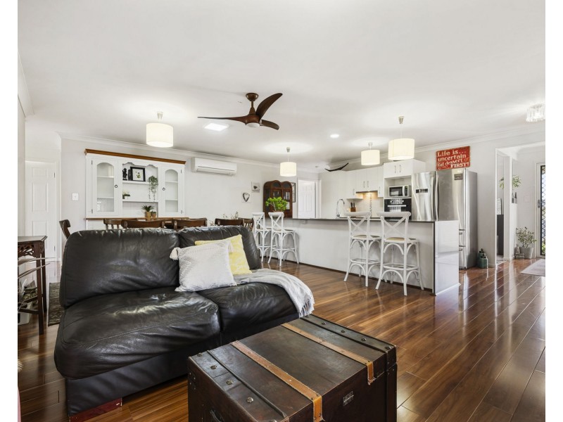 5 Esmeralda Street, Cambooya QLD 4358