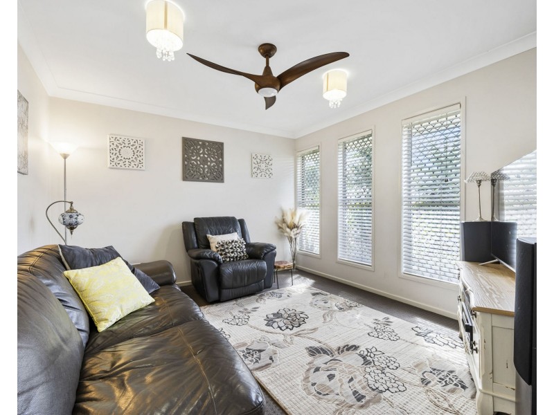 5 Esmeralda Street, Cambooya QLD 4358