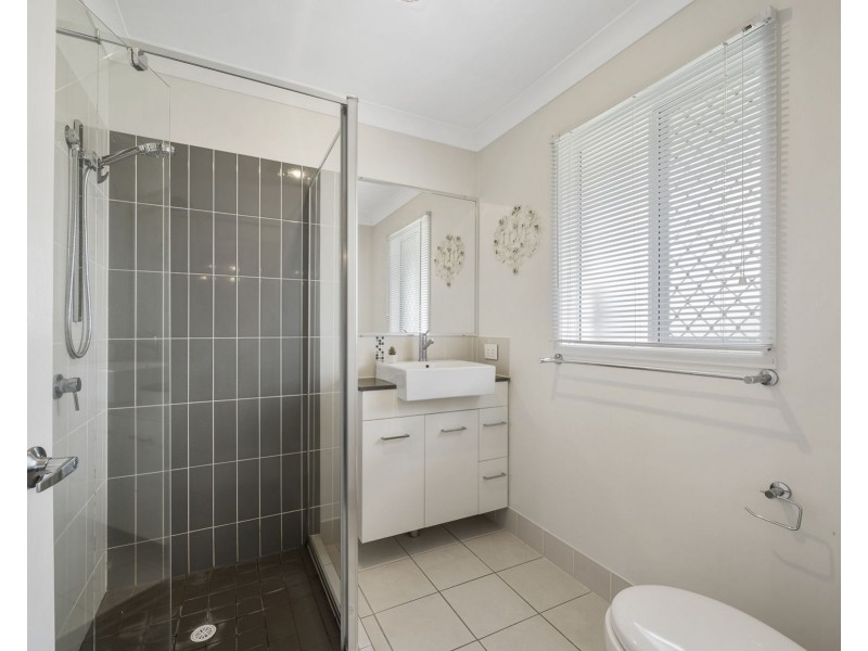 5 Esmeralda Street, Cambooya QLD 4358