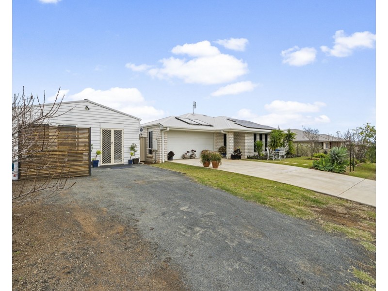 5 Esmeralda Street, Cambooya QLD 4358