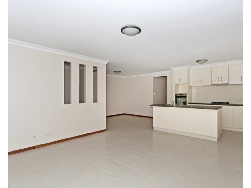 2/5 Amity Court, Harristown QLD 4350