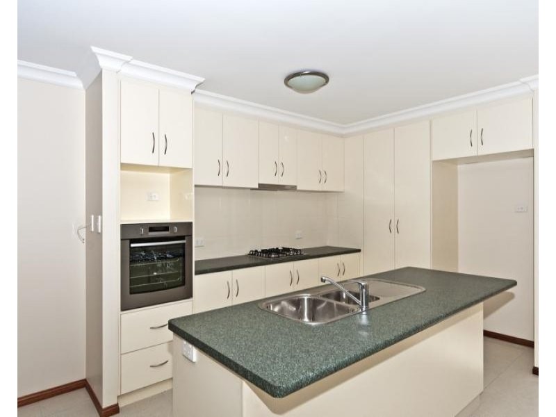 2/5 Amity Court, Harristown QLD 4350