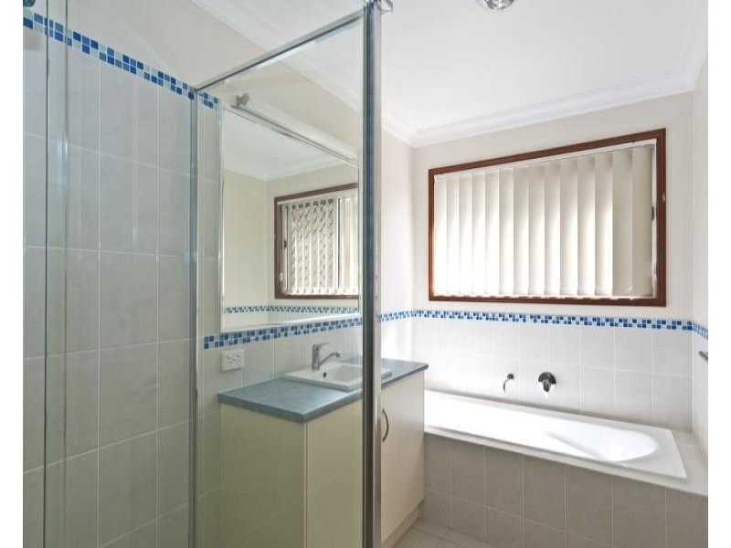 2/5 Amity Court, Harristown QLD 4350