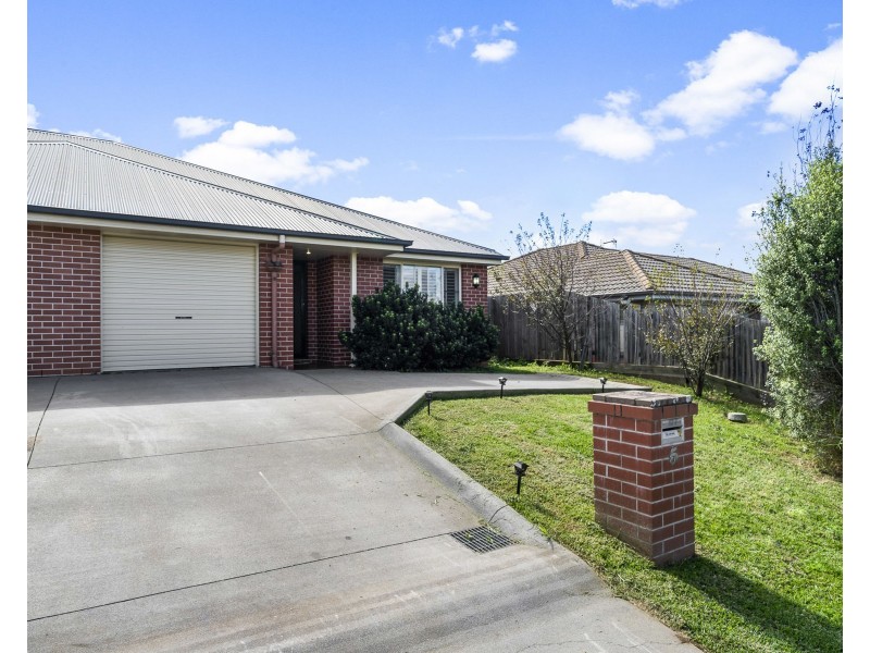 2/5 Sweeney Street, Kearneys Spring QLD 4350