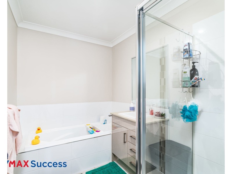 1/4 Grace View Street, Darling Heights QLD 4350
