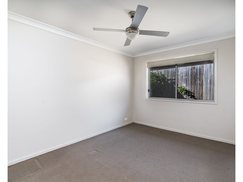 2/4 Grace View Street, Darling Heights QLD 4350