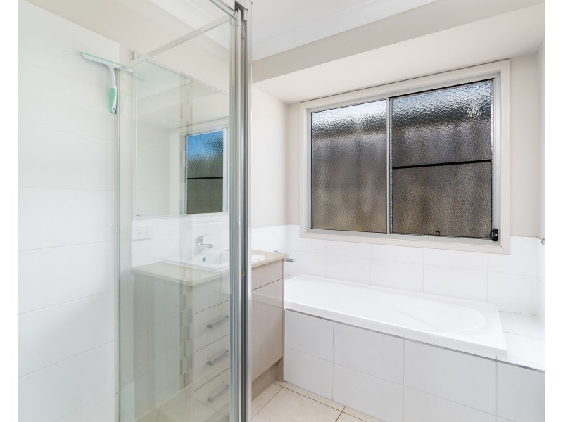 2/4 Grace View Street, Darling Heights QLD 4350