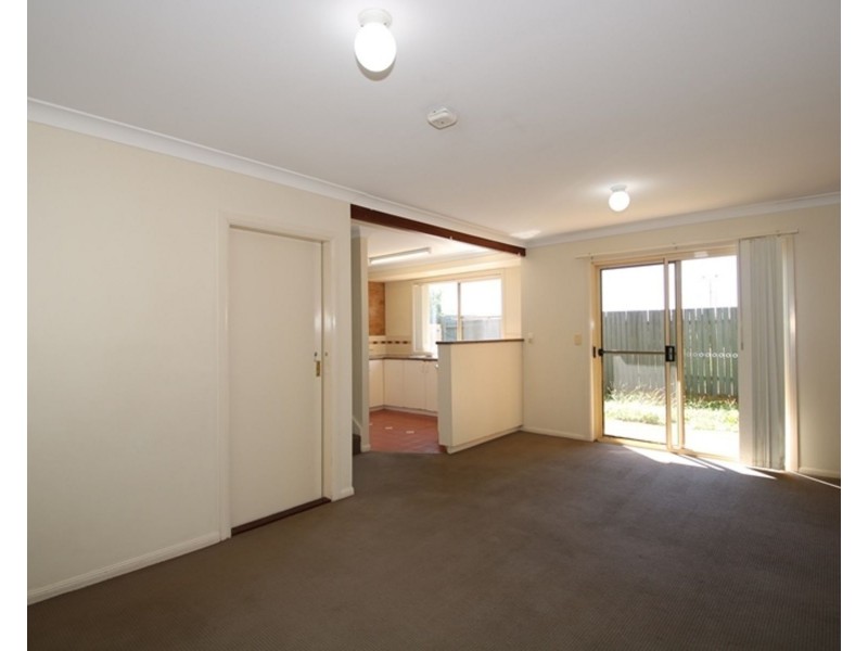 12/248 James Street, Harristown QLD 4350