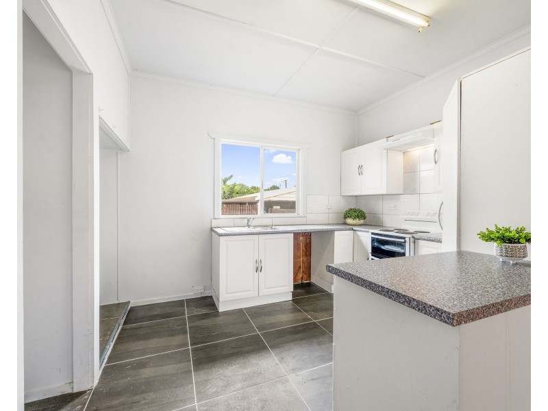 36 Matthews Street, Harristown QLD 4350