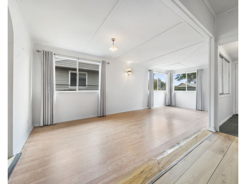 36 Matthews Street, Harristown QLD 4350
