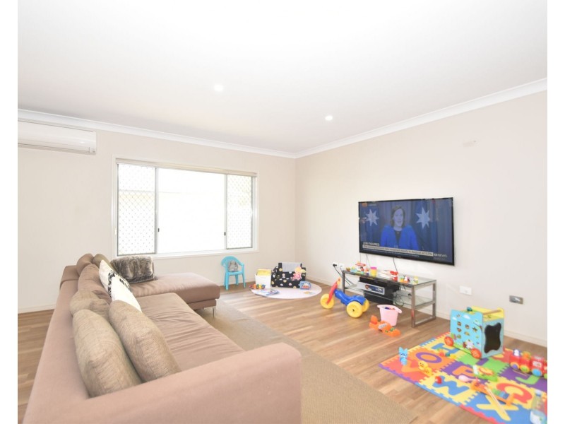 36 Brimblecombe Drive, Middle Ridge QLD 4350