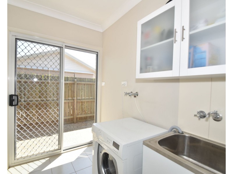 36 Brimblecombe Drive, Middle Ridge QLD 4350