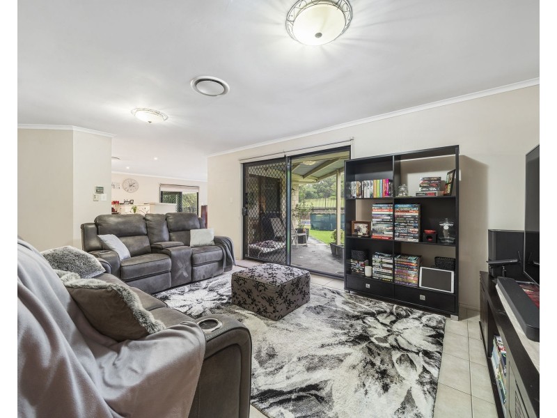 23 Pendoma Drive, Hodgson Vale QLD 4352