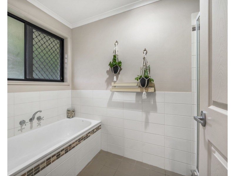 23 Pendoma Drive, Hodgson Vale QLD 4352