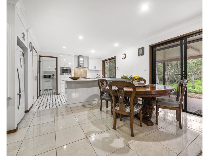 10 Acacia Avenue, Top Camp QLD 4350