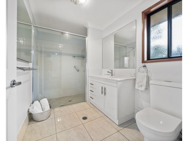 10 Acacia Avenue, Top Camp QLD 4350