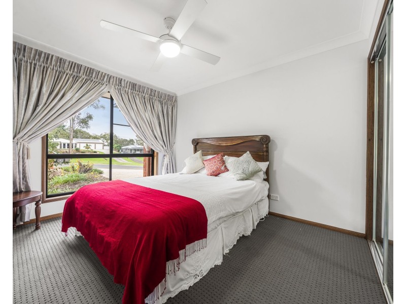 10 Acacia Avenue, Top Camp QLD 4350