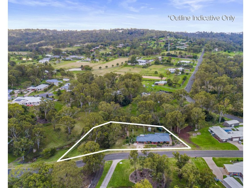 10 Acacia Avenue, Top Camp QLD 4350