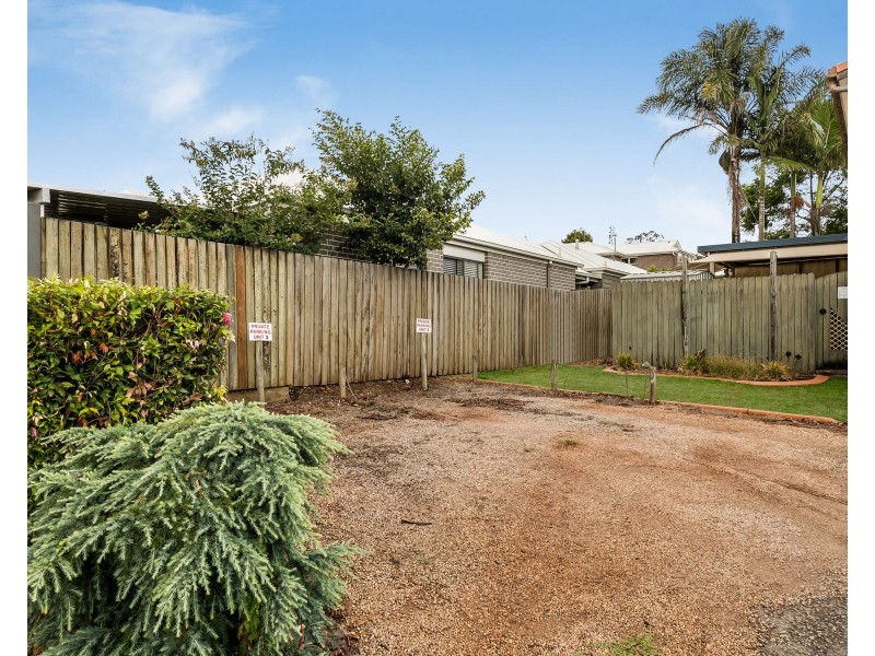 2/279B Alderley Street, Centenary Heights QLD 4350