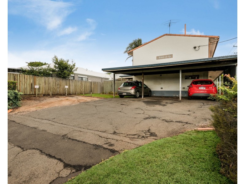 2/279B Alderley Street, Centenary Heights QLD 4350