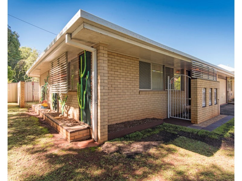 1/64 Campbell Street, East Toowoomba QLD 4350