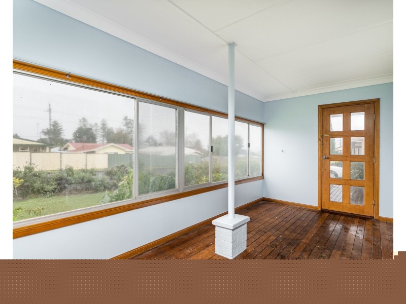 6 Lewis Street, Harristown QLD 4350