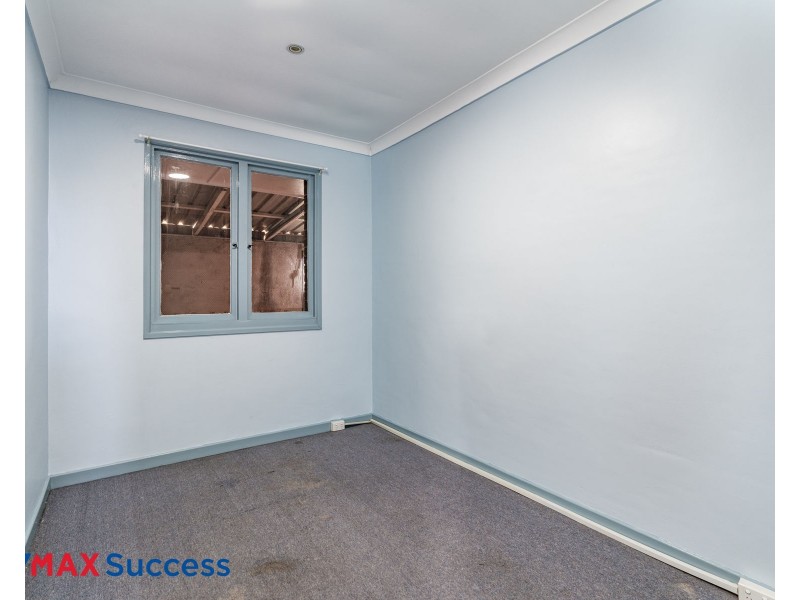 6 Lewis Street, Harristown QLD 4350