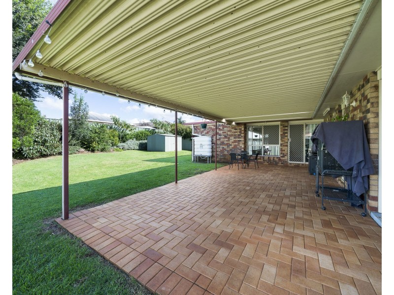 10 Poinsettia Court, Middle Ridge QLD 4350