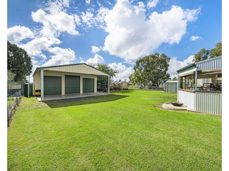 6 Eton Street, Cambooya QLD 4358