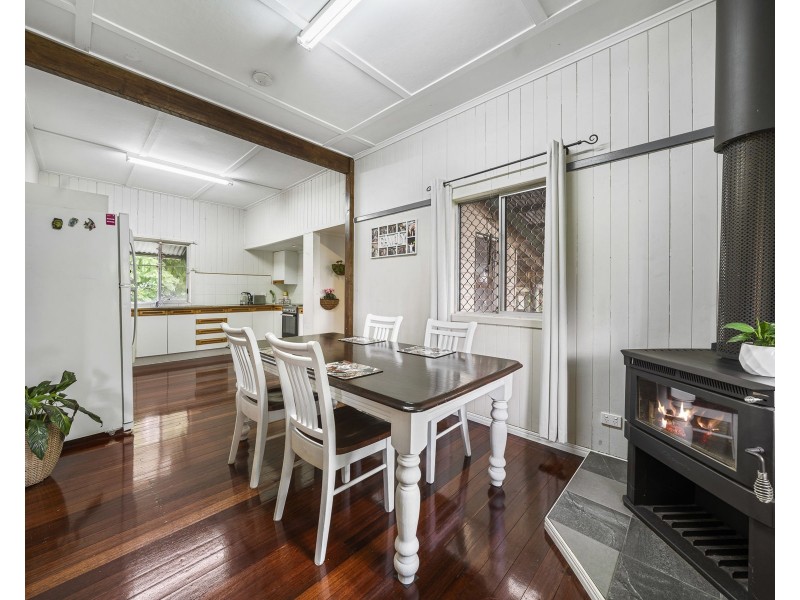 6 Eton Street, Cambooya QLD 4358