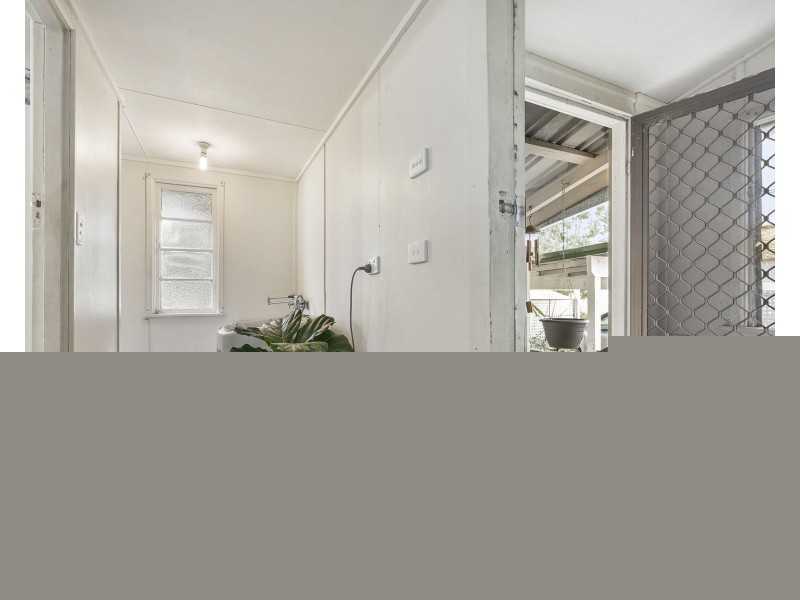 6 Eton Street, Cambooya QLD 4358
