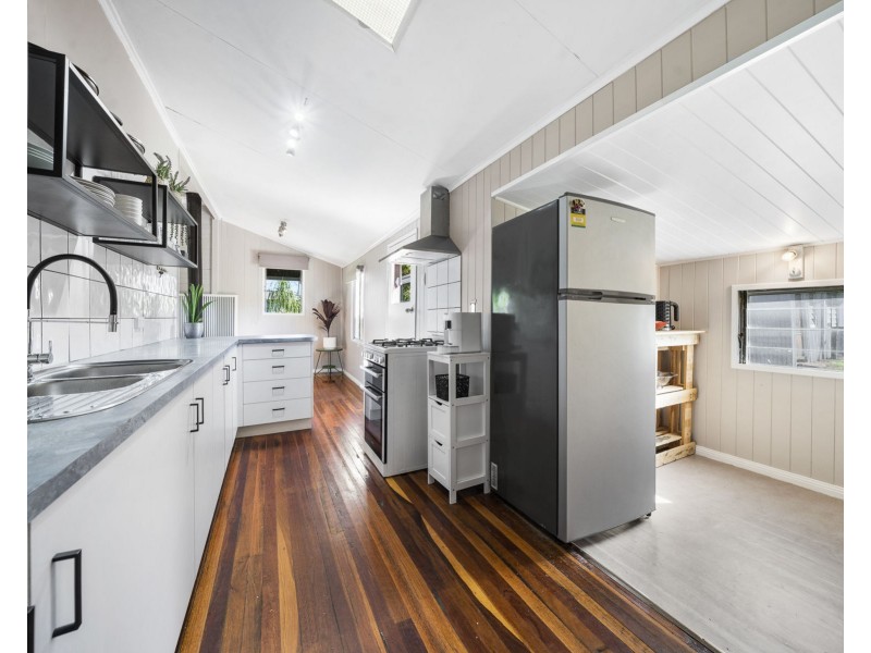 15 Lilly Street, Goombungee QLD 4354