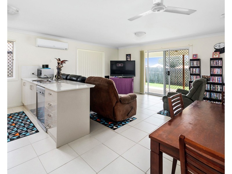 12 Farrer Street, Cranley QLD 4350