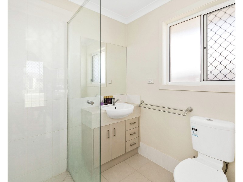 12 Farrer Street, Cranley QLD 4350
