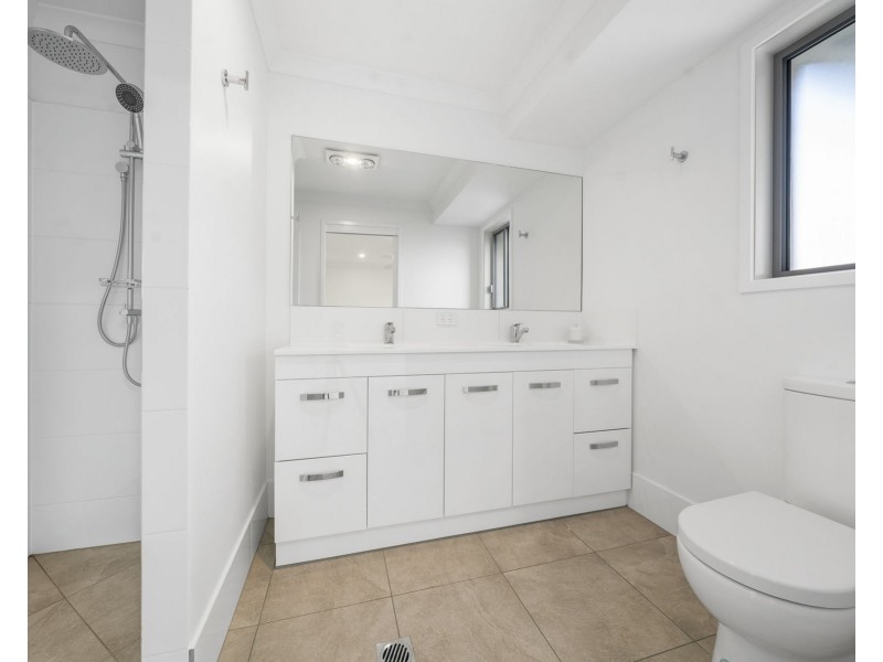 110 Magpie Drive, Cambooya QLD 4358