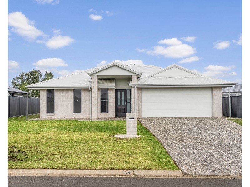 110 Magpie Drive, Cambooya QLD 4358